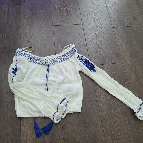 Embroidered Top - Picture 1 of 3